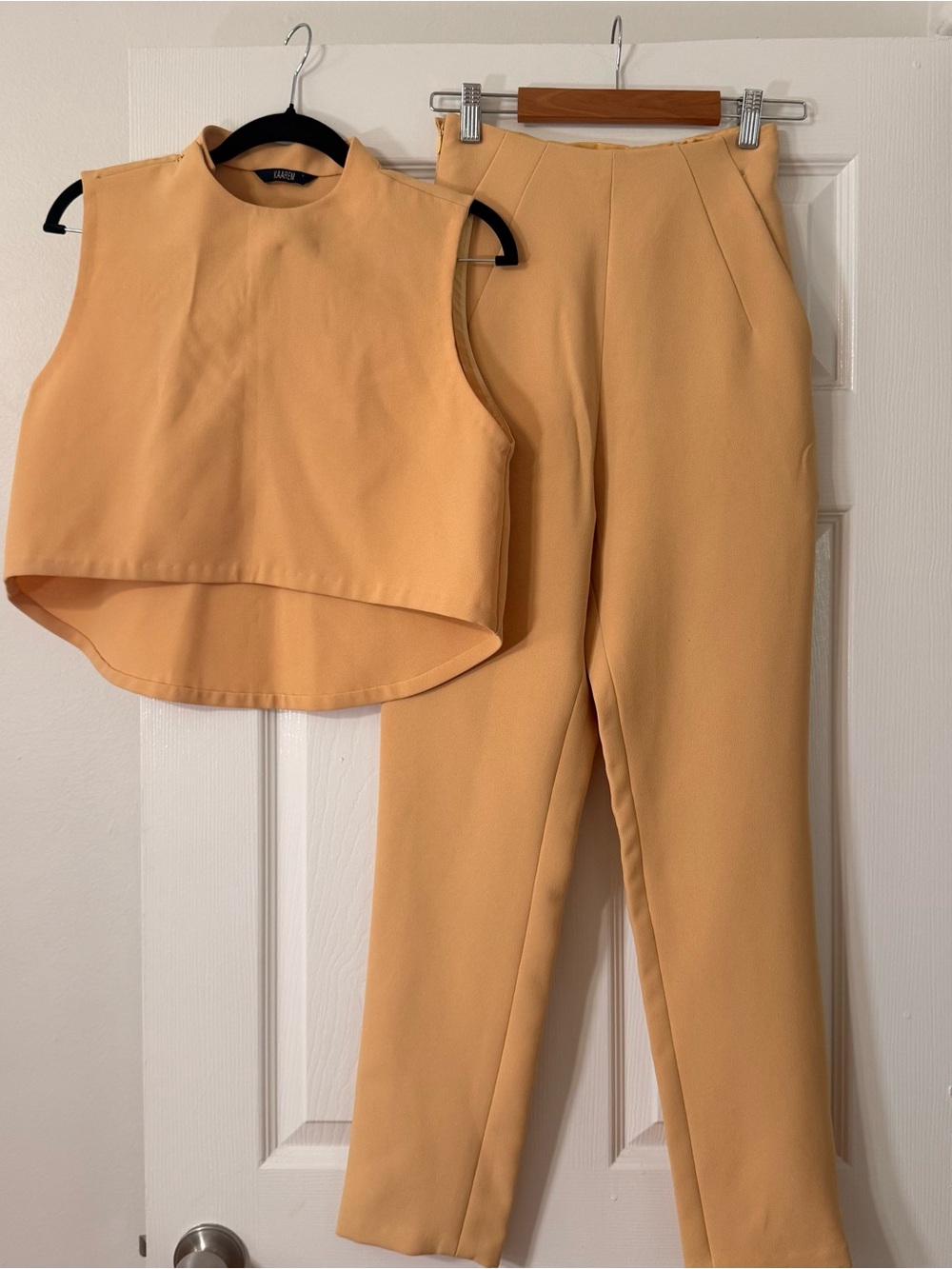 2 piece set High-Waist Tailored Pants & Crop Top in Yellow